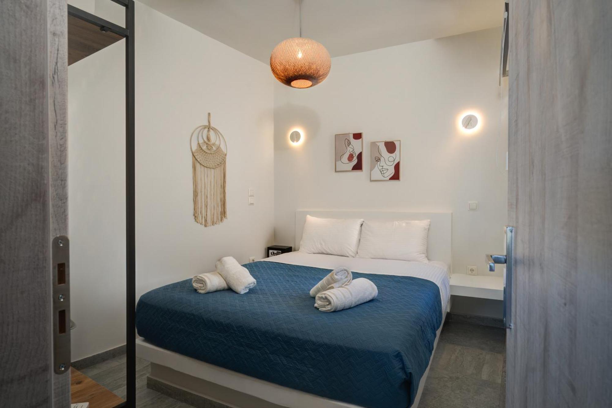 Molos Beachfront Apartments In Diakopto Quarto foto